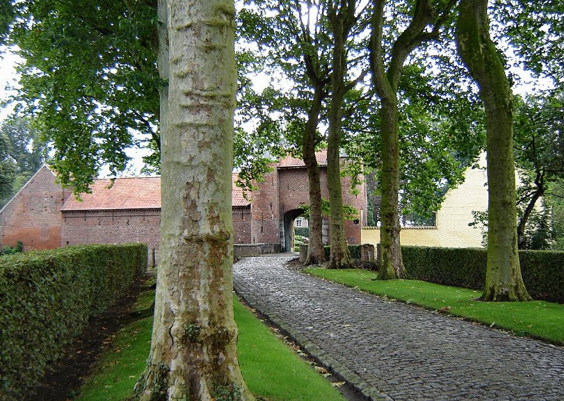 Oud Kasteel Van Vichte, Belgium